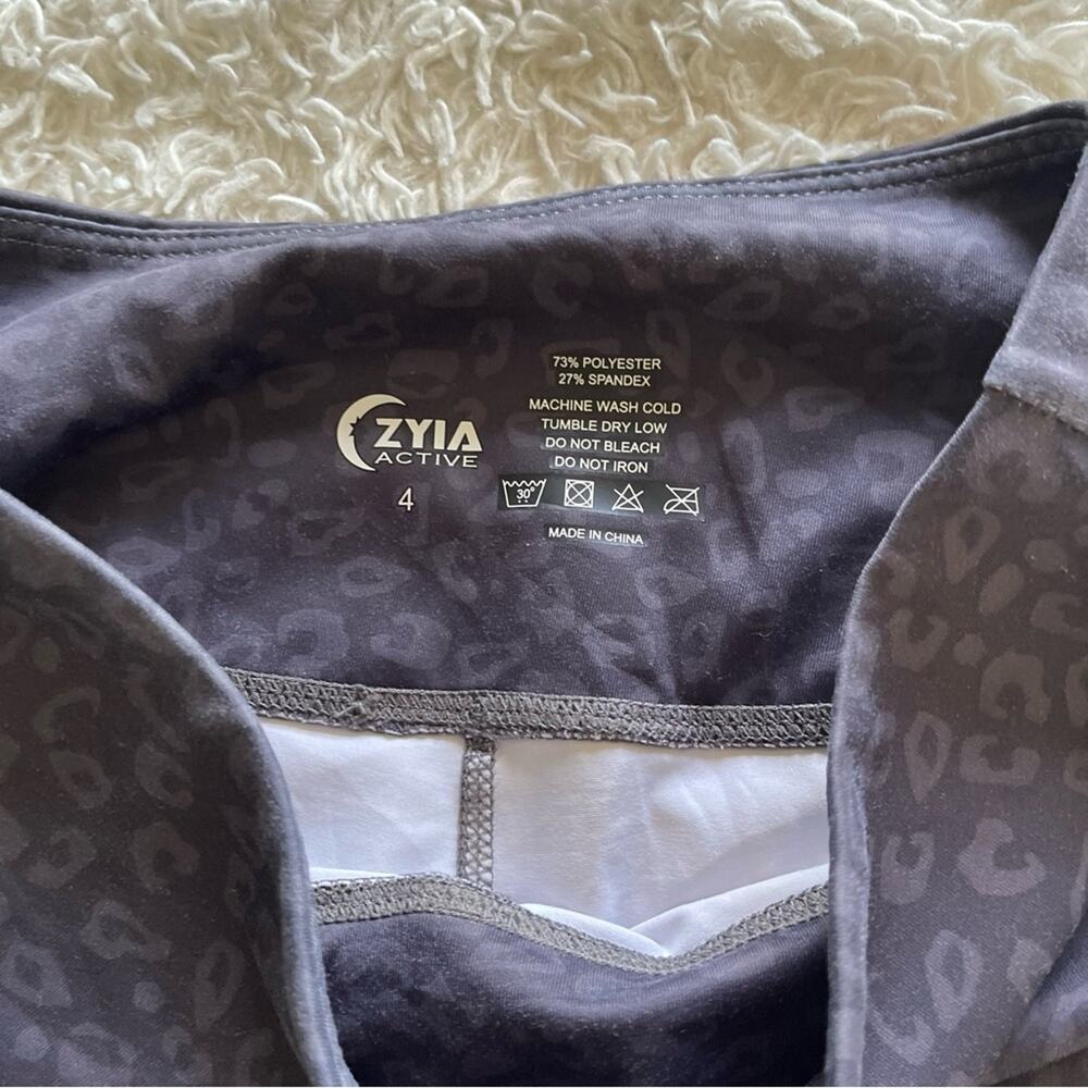 Zyia Ombré Leopard Light n Tight Leggings - Picture 7 of 10